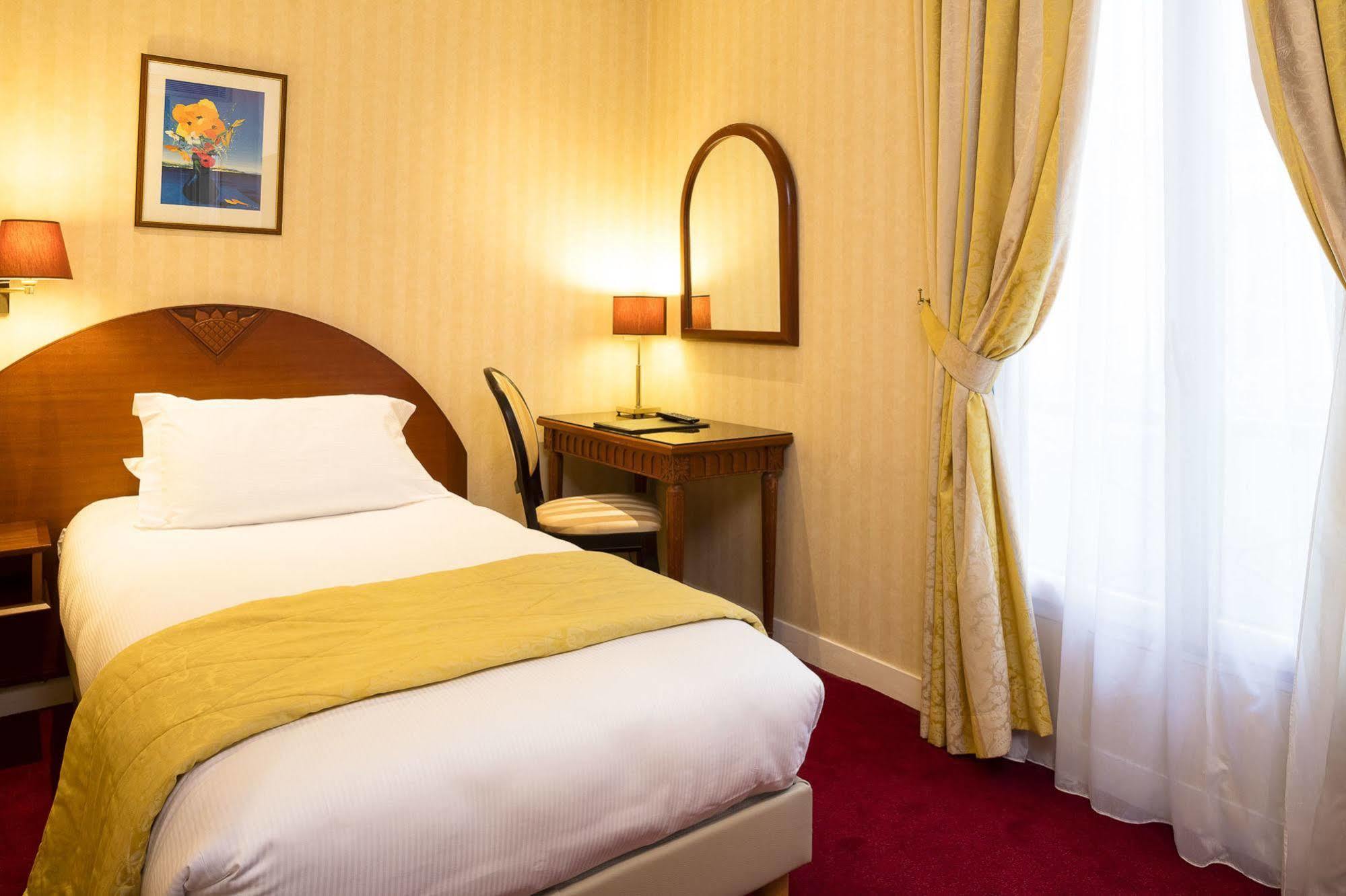 Hotel Imperial Paris Exterior photo